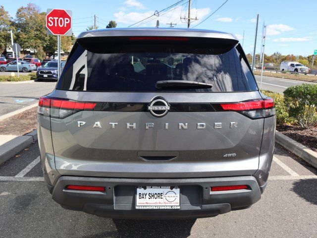 2022 Nissan Pathfinder S