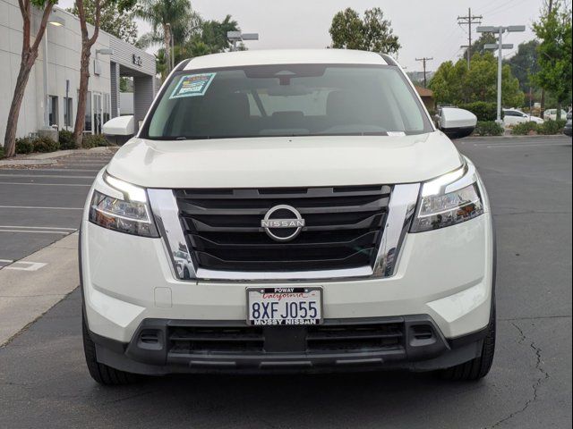 2022 Nissan Pathfinder S