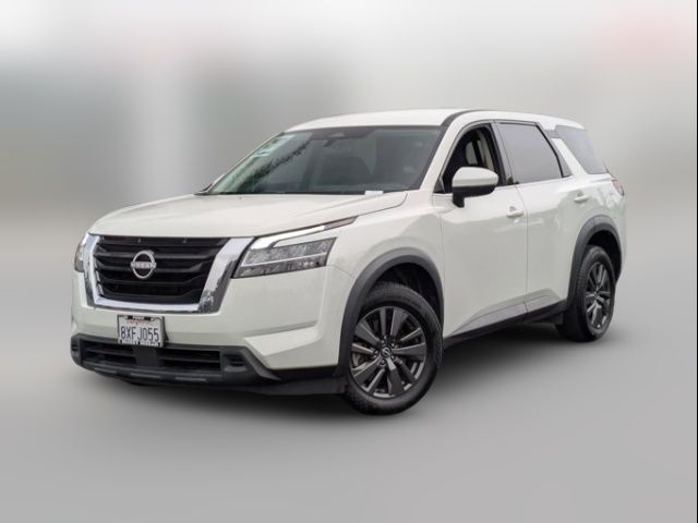 2022 Nissan Pathfinder S