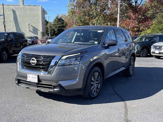 2022 Nissan Pathfinder S