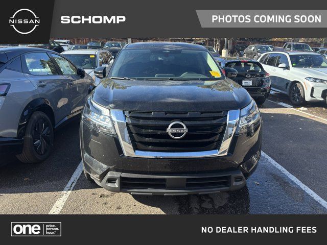 2022 Nissan Pathfinder S