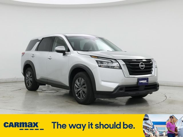 2022 Nissan Pathfinder S