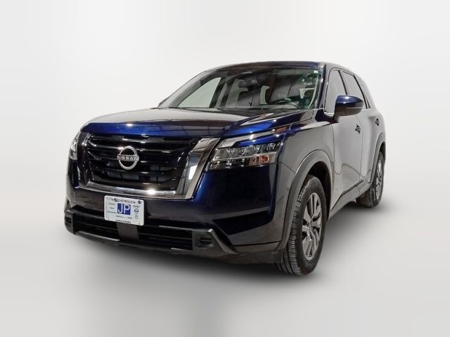 2022 Nissan Pathfinder S