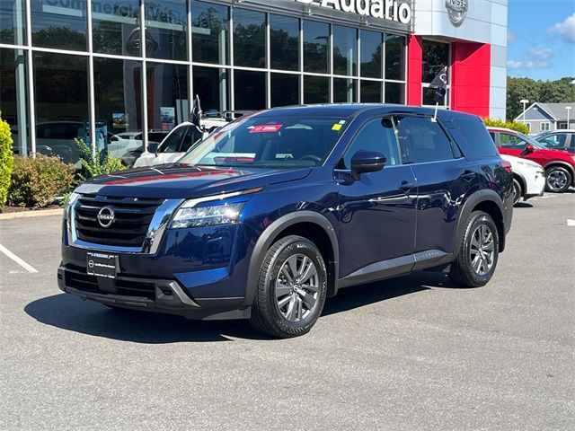 2022 Nissan Pathfinder S