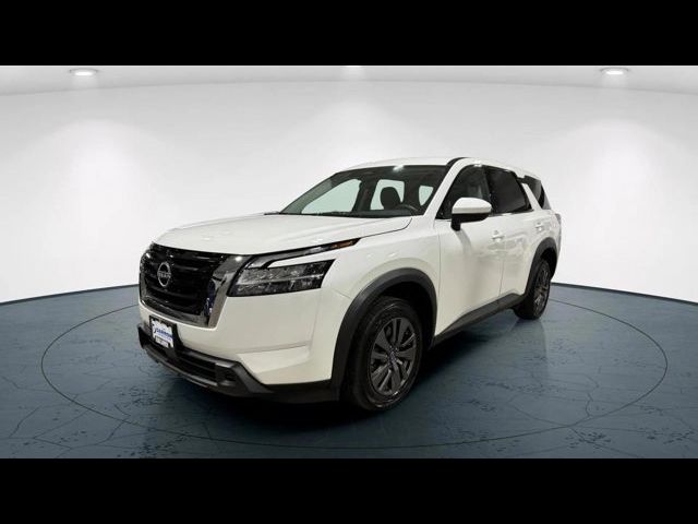 2022 Nissan Pathfinder S