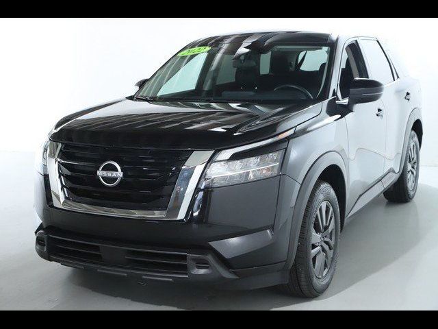 2022 Nissan Pathfinder S