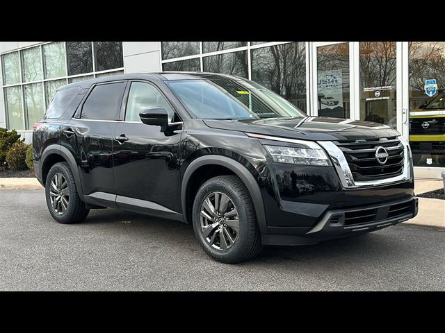 2022 Nissan Pathfinder S