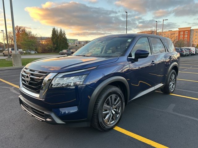 2022 Nissan Pathfinder S