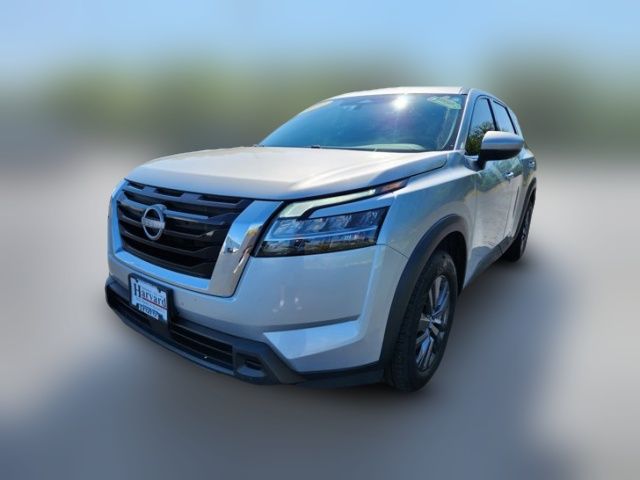 2022 Nissan Pathfinder S