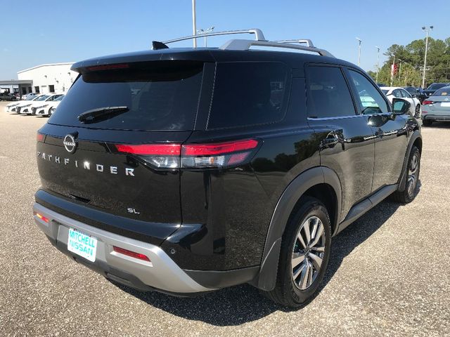 2022 Nissan Pathfinder SL