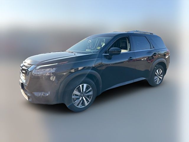 2022 Nissan Pathfinder SL