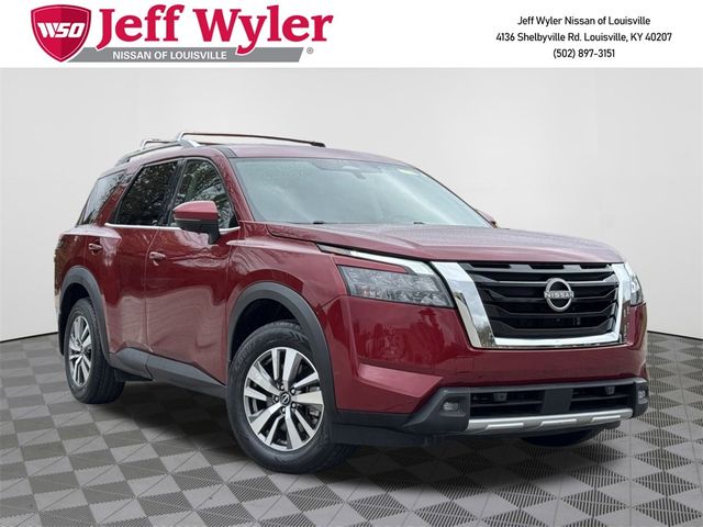 2022 Nissan Pathfinder SL