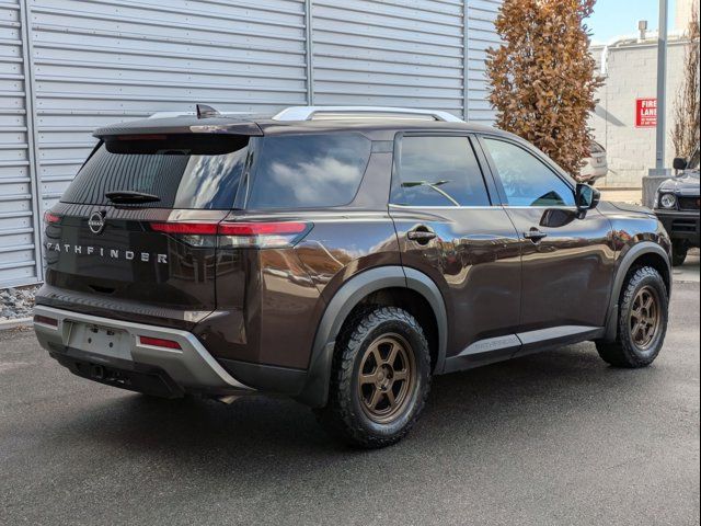 2022 Nissan Pathfinder SL