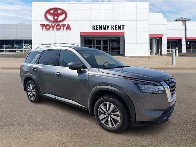 2022 Nissan Pathfinder SL