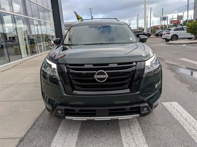2022 Nissan Pathfinder SL