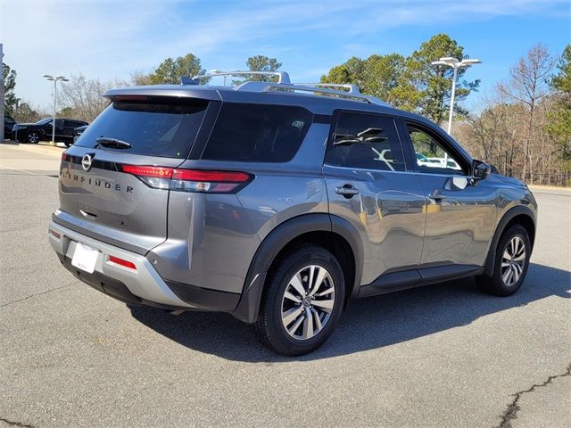 2022 Nissan Pathfinder SL