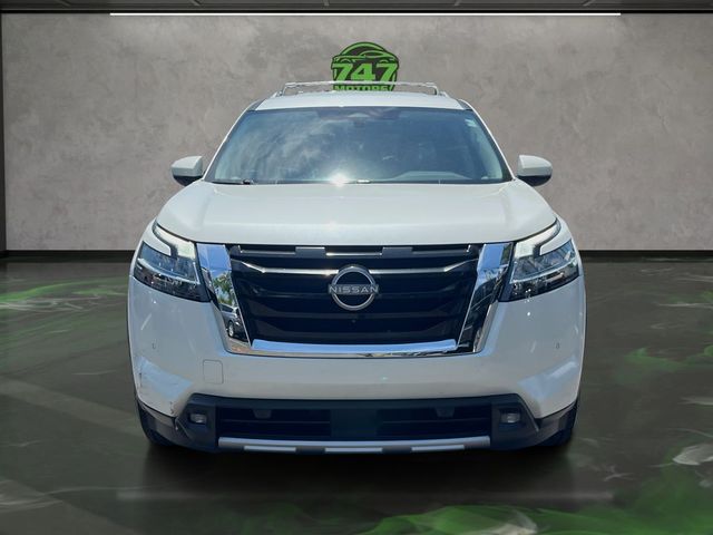 2022 Nissan Pathfinder SL