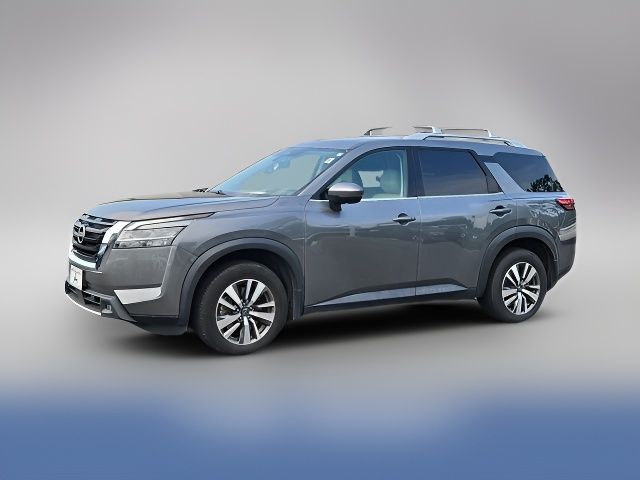 2022 Nissan Pathfinder SL
