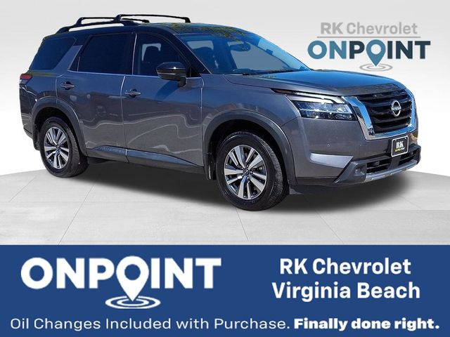 2022 Nissan Pathfinder SL