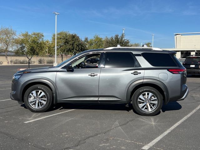 2022 Nissan Pathfinder SL