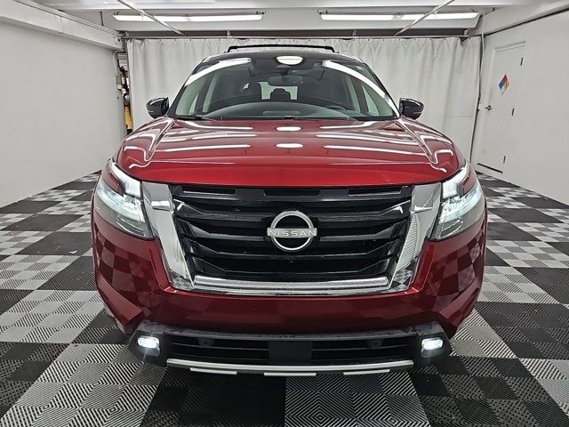 2022 Nissan Pathfinder SL