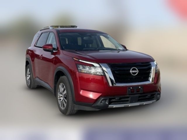 2022 Nissan Pathfinder SL