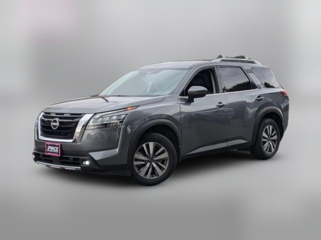 2022 Nissan Pathfinder SL