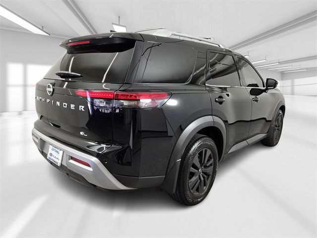 2022 Nissan Pathfinder SL