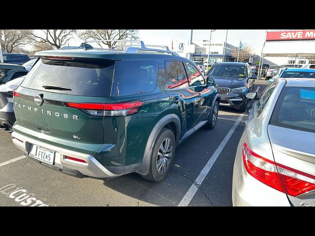 2022 Nissan Pathfinder SL