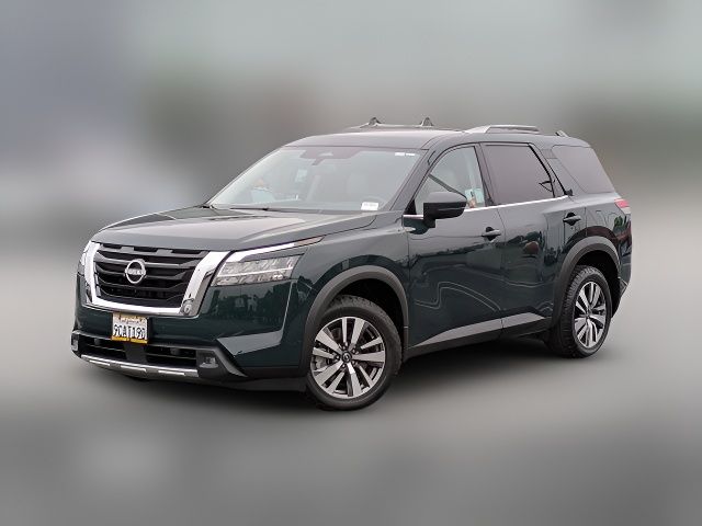 2022 Nissan Pathfinder SL