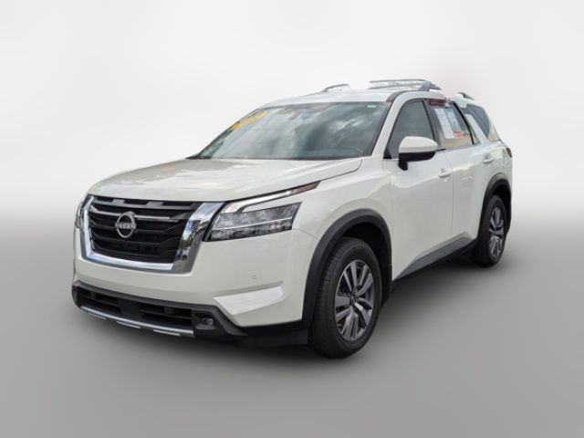 2022 Nissan Pathfinder SL