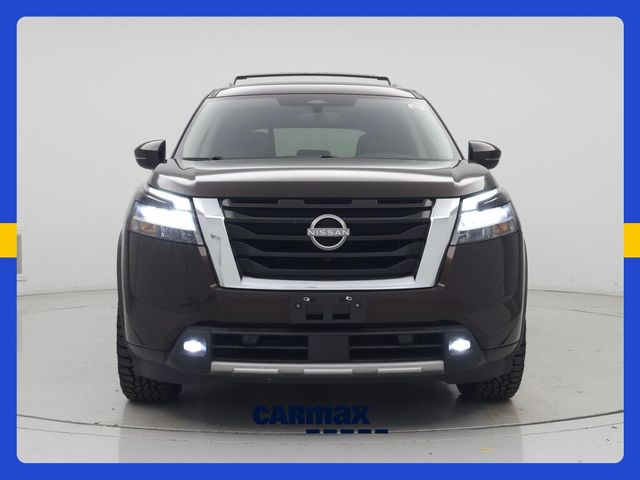 2022 Nissan Pathfinder SL
