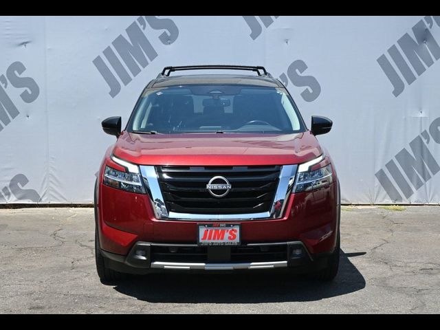 2022 Nissan Pathfinder SL