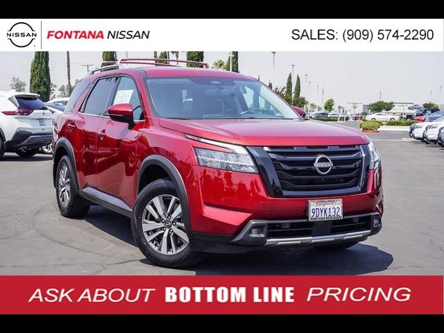 2022 Nissan Pathfinder SL