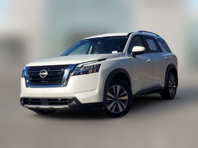 2022 Nissan Pathfinder SL