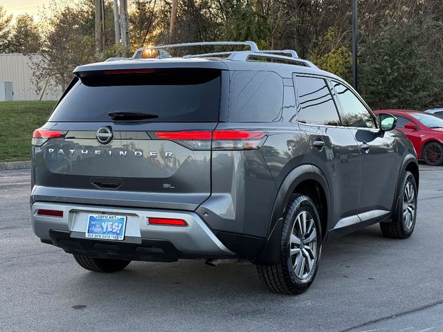 2022 Nissan Pathfinder SL