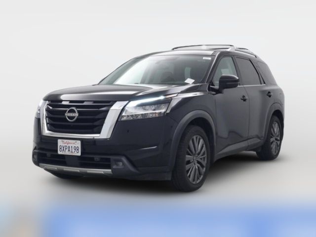 2022 Nissan Pathfinder SL