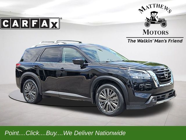 2022 Nissan Pathfinder SL