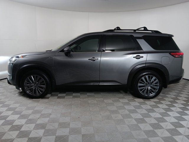 2022 Nissan Pathfinder SL