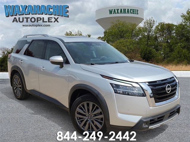 2022 Nissan Pathfinder SL