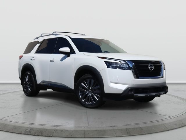 2022 Nissan Pathfinder SL