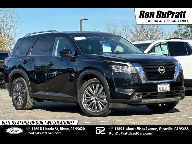 2022 Nissan Pathfinder SL