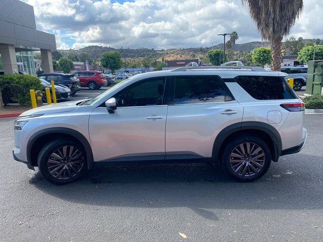 2022 Nissan Pathfinder SL