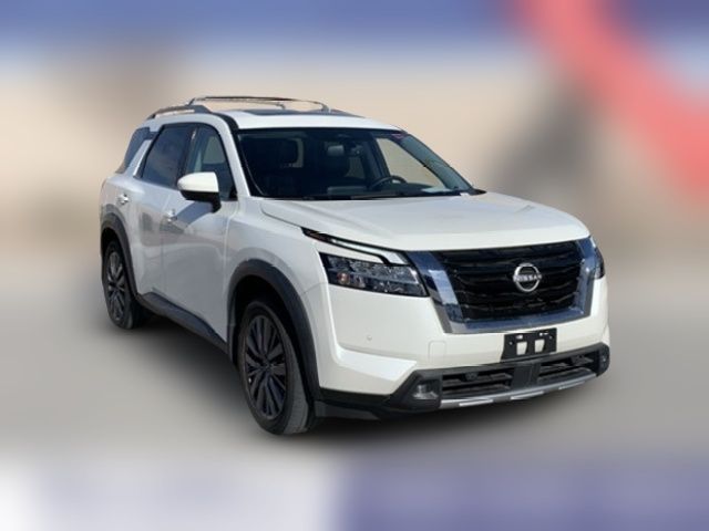 2022 Nissan Pathfinder SL