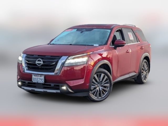 2022 Nissan Pathfinder SL