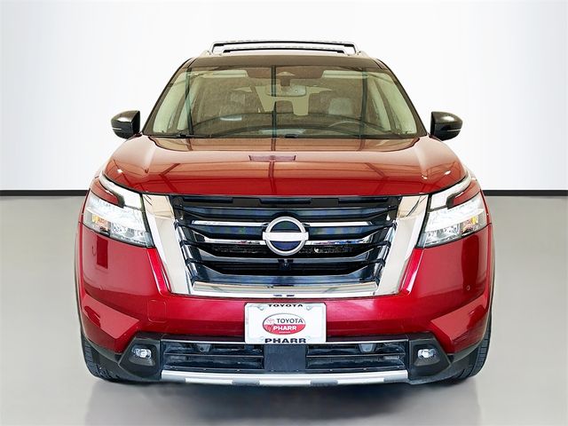 2022 Nissan Pathfinder SL