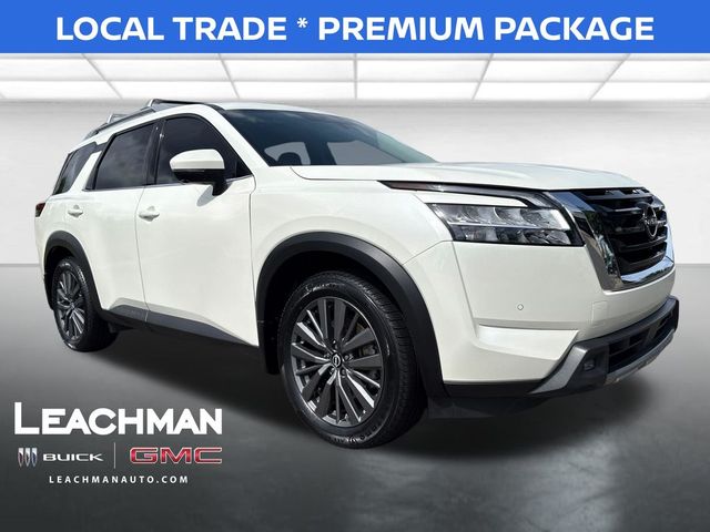 2022 Nissan Pathfinder SL