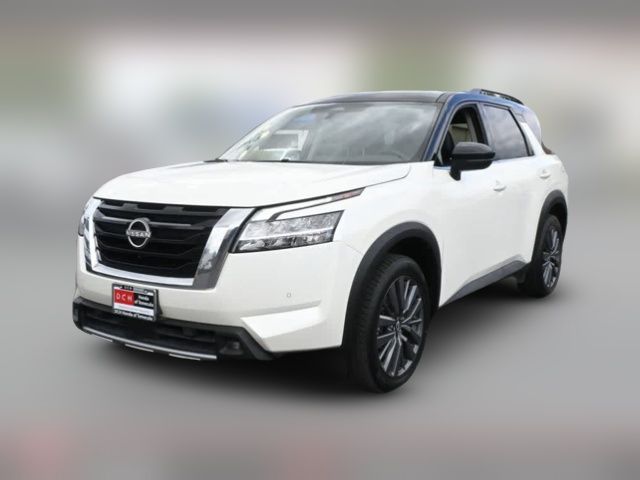 2022 Nissan Pathfinder SL