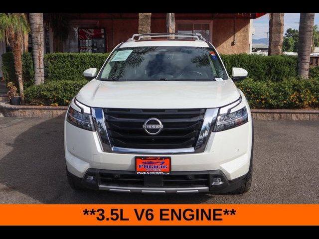 2022 Nissan Pathfinder SL
