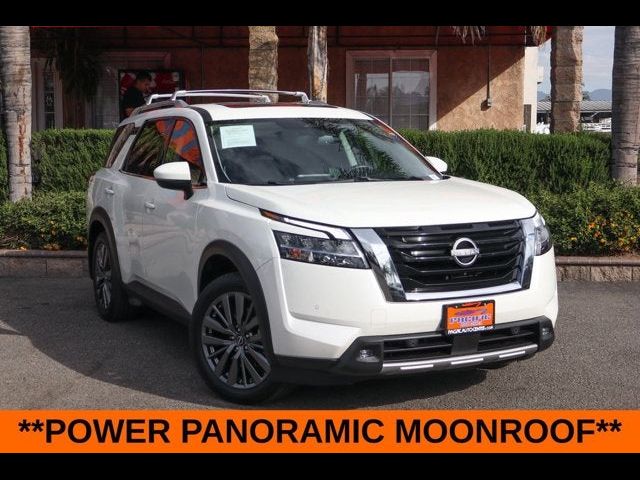 2022 Nissan Pathfinder SL